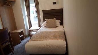McLays Guest House