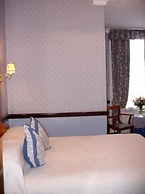 London Elizabeth Hotel
