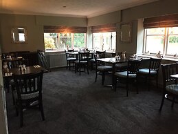 South Lawn Hotel
