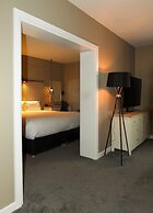 South Lawn Hotel