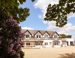 South Lawn Hotel