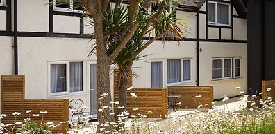 South Lawn Hotel