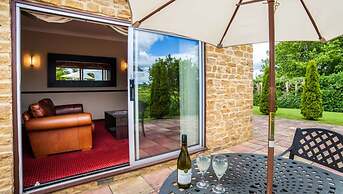 Hollies Hotel