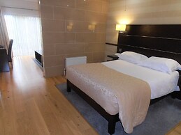Hollies Hotel