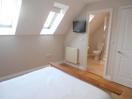 Hollies Hotel