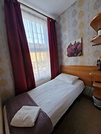 Hotel 65