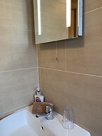 Lakeview Guest House