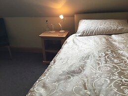 Lakeview Guest House