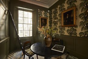 Georgian House Hotel