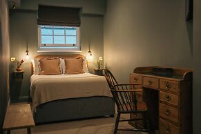 Georgian House Hotel