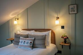 Georgian House Hotel
