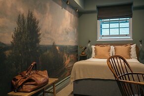 Georgian House Hotel