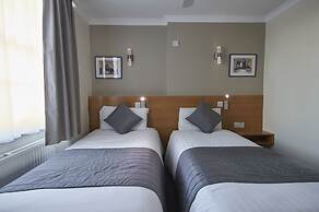 Luna Simone Hotel