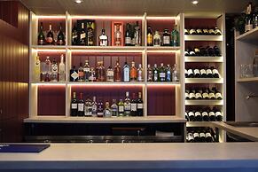 Nomi Rooms and Restaurant