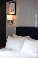 Nomi Rooms and Restaurant