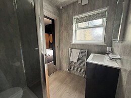 Nomi Rooms and Restaurant