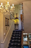 Blades Hotel
