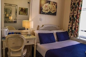 Blades Hotel