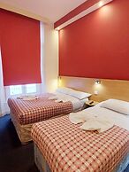 Carlton Hotel