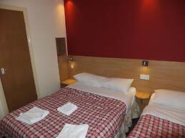 Carlton Hotel
