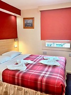 Carlton Hotel