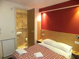 Carlton Hotel