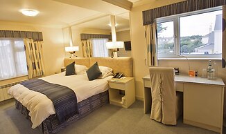 Cobo Bay Hotel