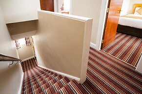 Belmore Court & Motel