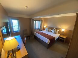 Belmore Court & Motel