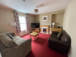 Belmore Court & Motel