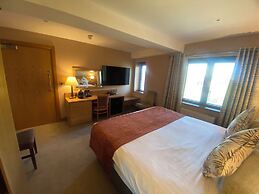Belmore Court & Motel