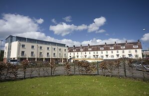 Belmore Court & Motel