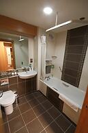 Belmore Court & Motel