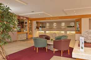 Heights Hotel