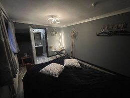 Da Vinci Guest House Gatwick