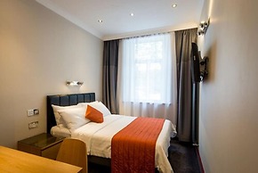 Adria Hotel
