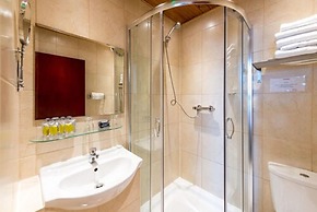 Adria Hotel