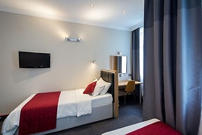 Adria Hotel