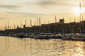 Escale Oceania Marseille Vieux Port
