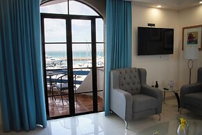 The Westmarine Waterfront Hotel