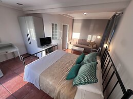 Theoxenia Caldera Hotel