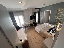 Theoxenia Caldera Hotel