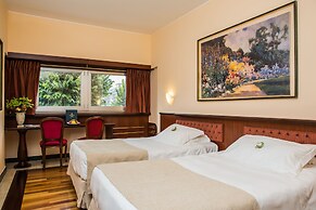Santa Barbara Hotel