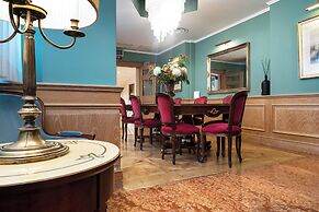 Santa Barbara Hotel