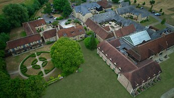 voco Oxford Thames by IHG
