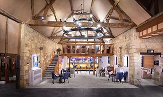 voco Oxford Thames by IHG