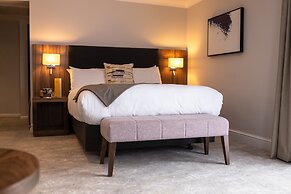 voco Oxford Thames by IHG