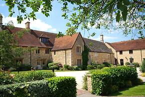 voco Oxford Thames by IHG