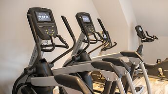 voco Oxford Thames by IHG