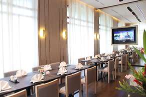 Chatrium Hotel Royal Lake Yangon